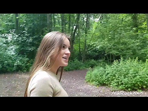 ❤️ Na ba da shawara ga Evelina cewa mu yi fuck a wurin jama'a! Tace eh. Sai na bata ta a jaki na cusa mata baki. Sai taji haushin kanta. Batsa ❤