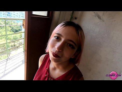❤️ Sha'awar ɗalibi yana tsotsar Baƙo a Waje - Cum A Fuskarsa Batsa ❤